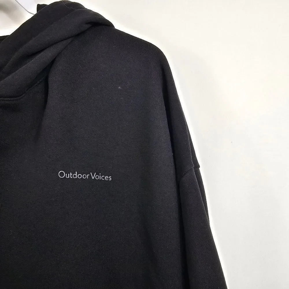 Outdoor Voices Oversized Pullover Hoodie Sweatshirt in Black - Size M